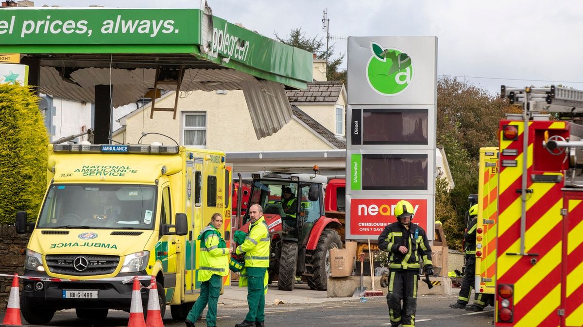 Při explozi na čerpací stanici v Irsku zemřelo minimálně deset lidí